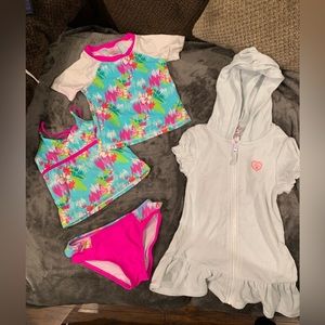 Girls swimsuit outfit size 3T